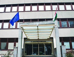 Szerdán reagál a kormány az Alkotmánybíróság tiltására 