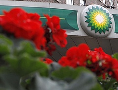 Bezuhant a BP profitja