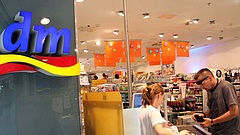 A dm 50 ezres jutalmat ad a dolgozóinak 