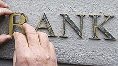 Jelentős változás jön a bankolásban - Erre figyel a NAV