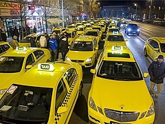  Ősztöl a pénzváltók és taxisok is kaphatnak online pénztárgépet