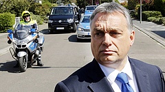 A menekülthullám történelmi kihívás - Orbán és Kohl támogatja Merkelt 