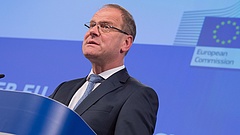 Navracsics megint visszaszólt a kormánynak