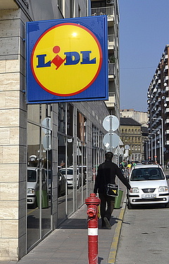 Váltott a magyar Lidl - ráhúznak egy órát 