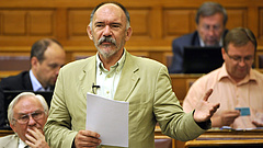 Felfüggesztették a fideszes hivatalvezetőt