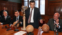 Gyárfás Tamás nagyon nagy bajba került