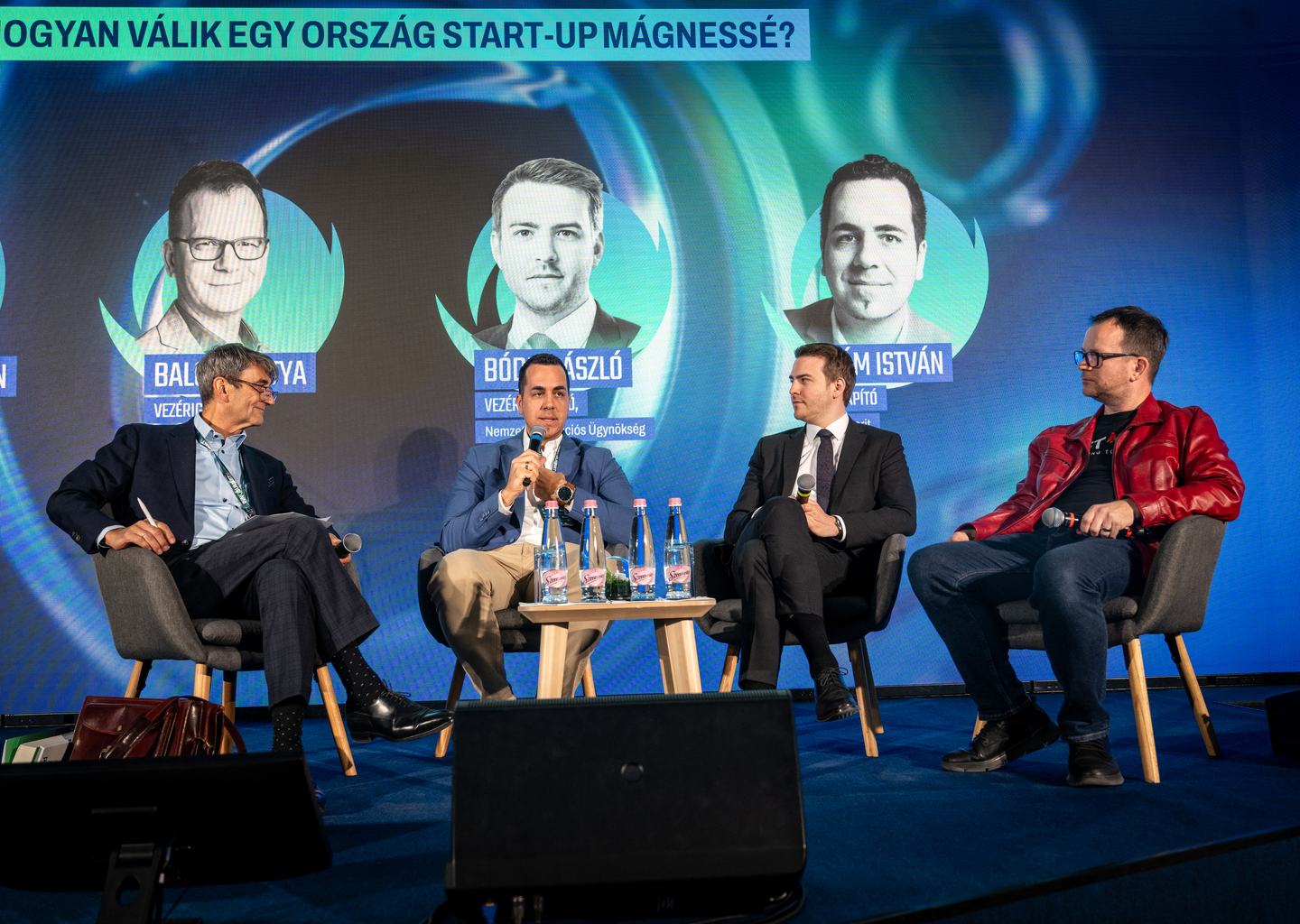 Cséfalvay Zoltán, Lám István, Bódis László és Balogh Petya kerekasztal beszélgetése az InnoSummit 2026 konferencián